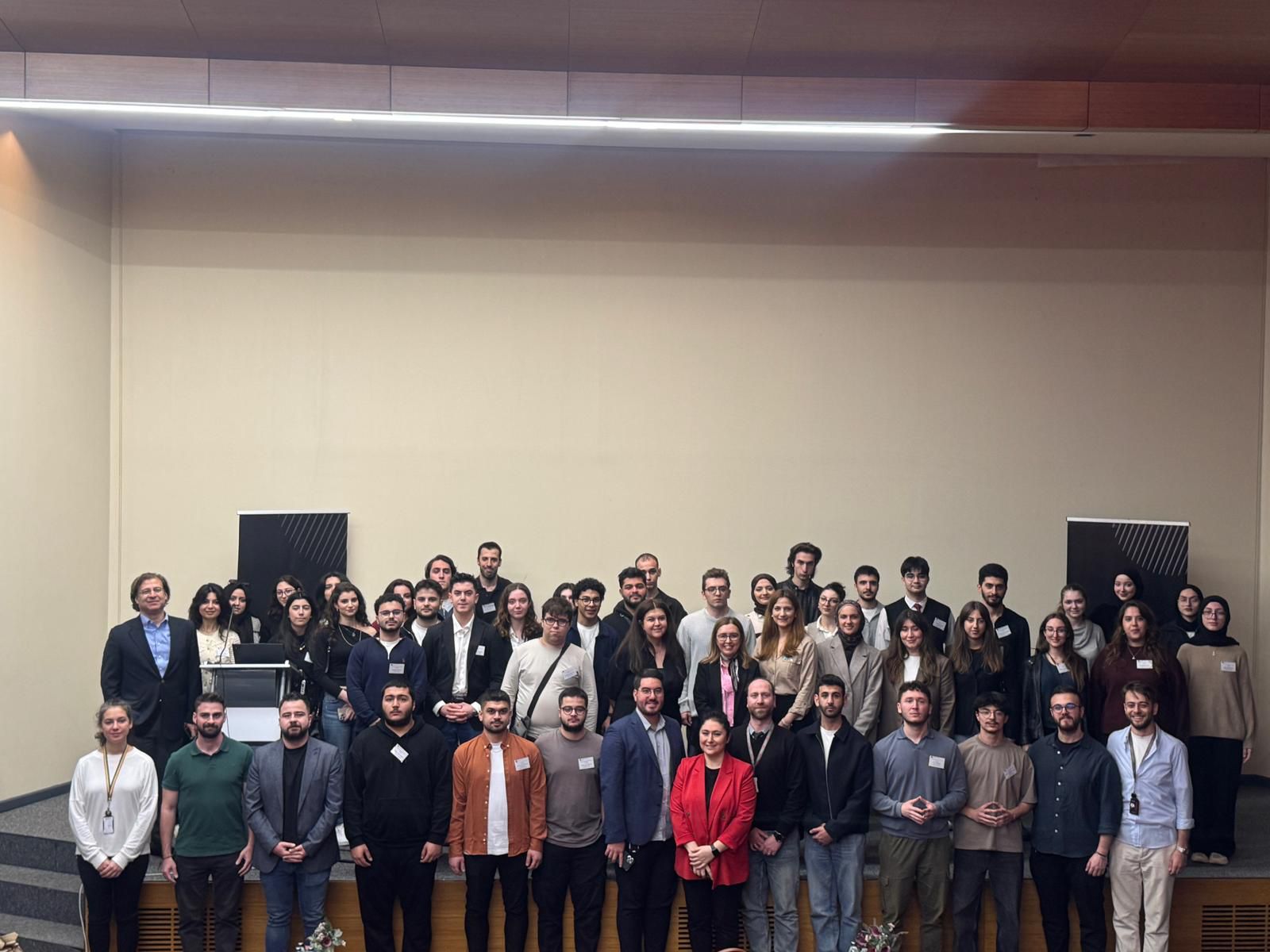 WhatsApp Image 2025-11-29 at 00.44.48.jpeg (175 KB)