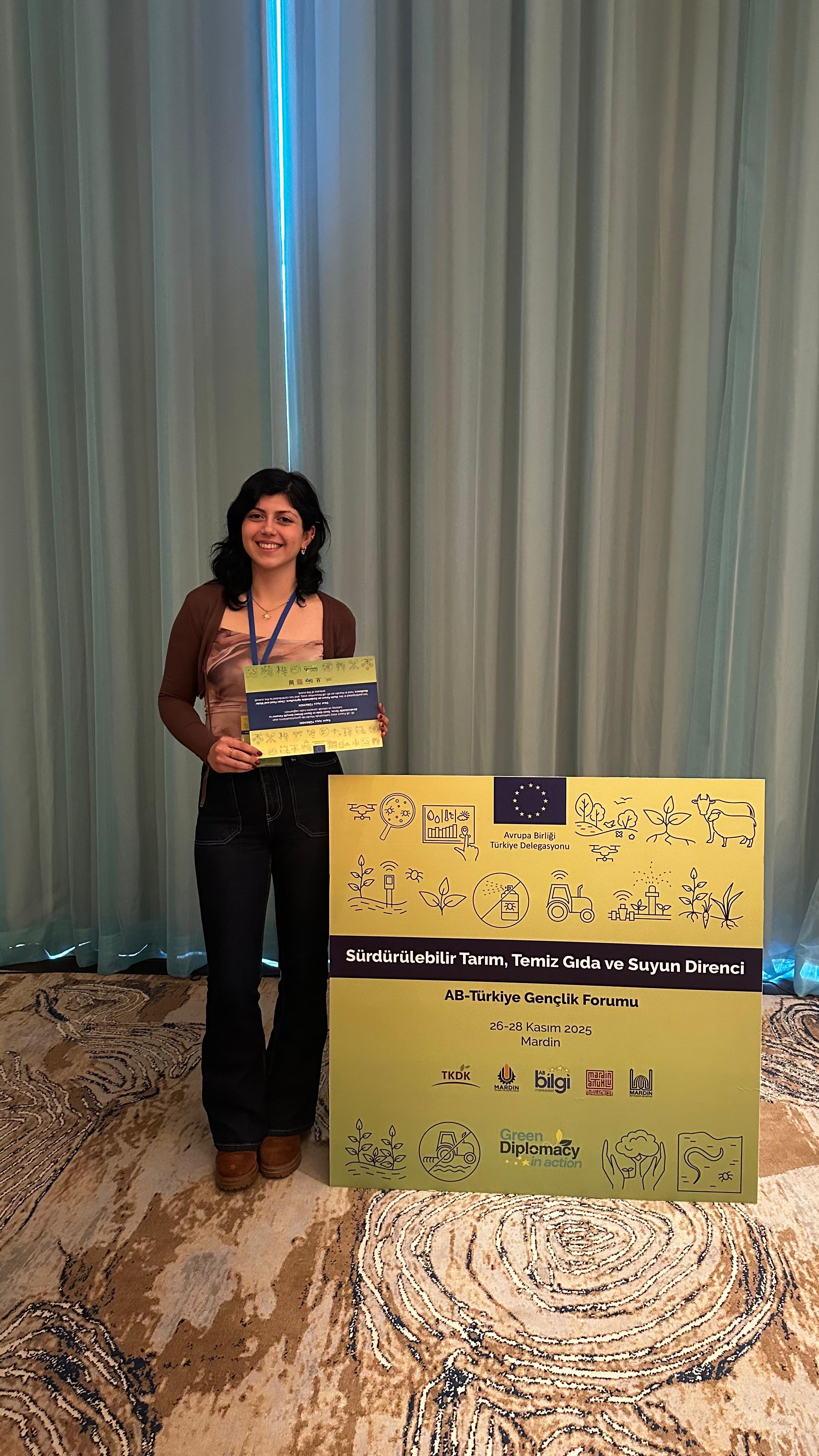 WhatsApp Image 2025-11-30 at 22.27.59.jpeg (1004 KB)